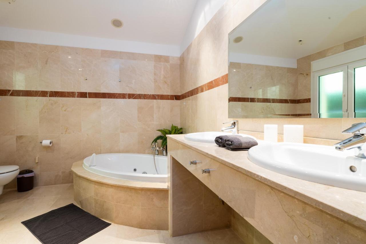 Francia, Elviria Villa *